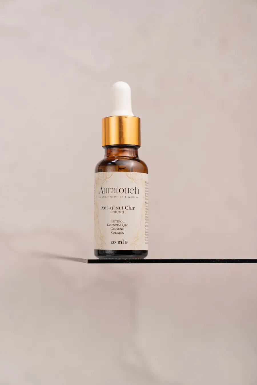 Damlalıklı serum şişesi, sade fon